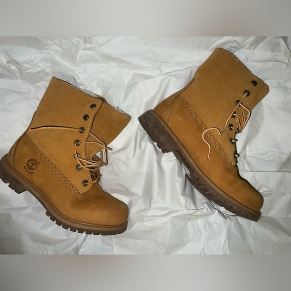 Timberlands - Picture 1 of 7